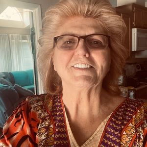 Meet your Posher, Sherry